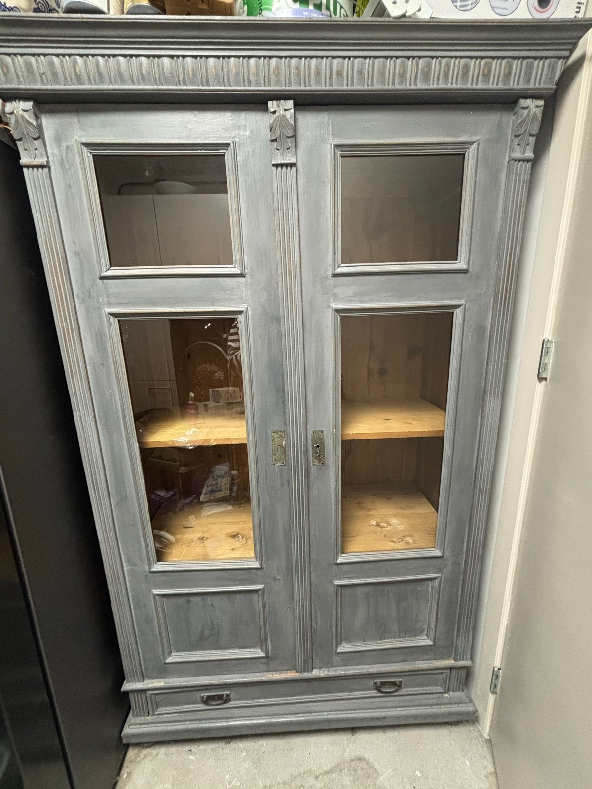 Antieke vitrinekast/boekenkast - Grijs, Huis en Inrichting, Ophalen, 50 tot 75 cm, 100 tot 150 cm, 150 tot 200 cm