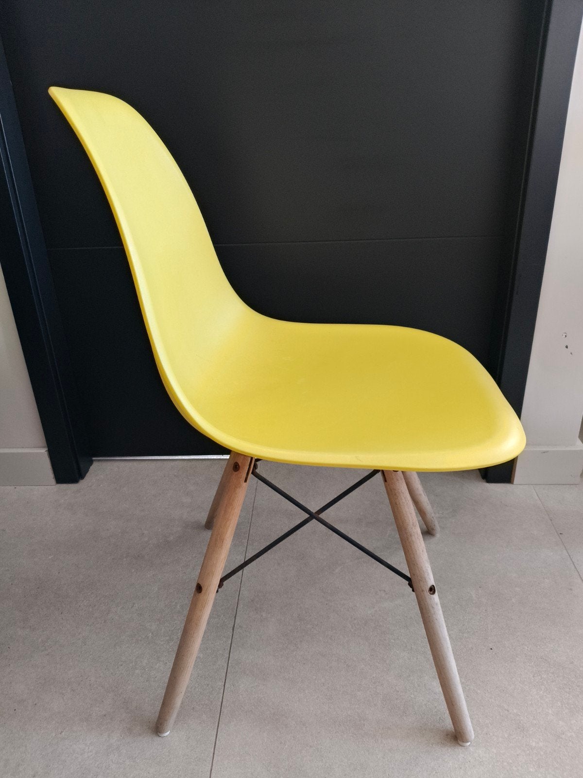 Gele designstoel met houten poten, Ophalen, Modern design, Gebruikt, Overige kleuren