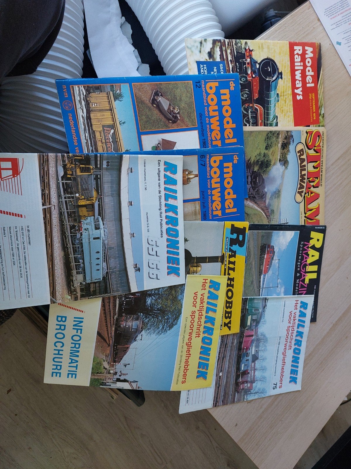 Diverse Spoorwegtijdschriften - Modelbouw & Treinen, Ophalen of Verzenden, Gelezen, Overige typen