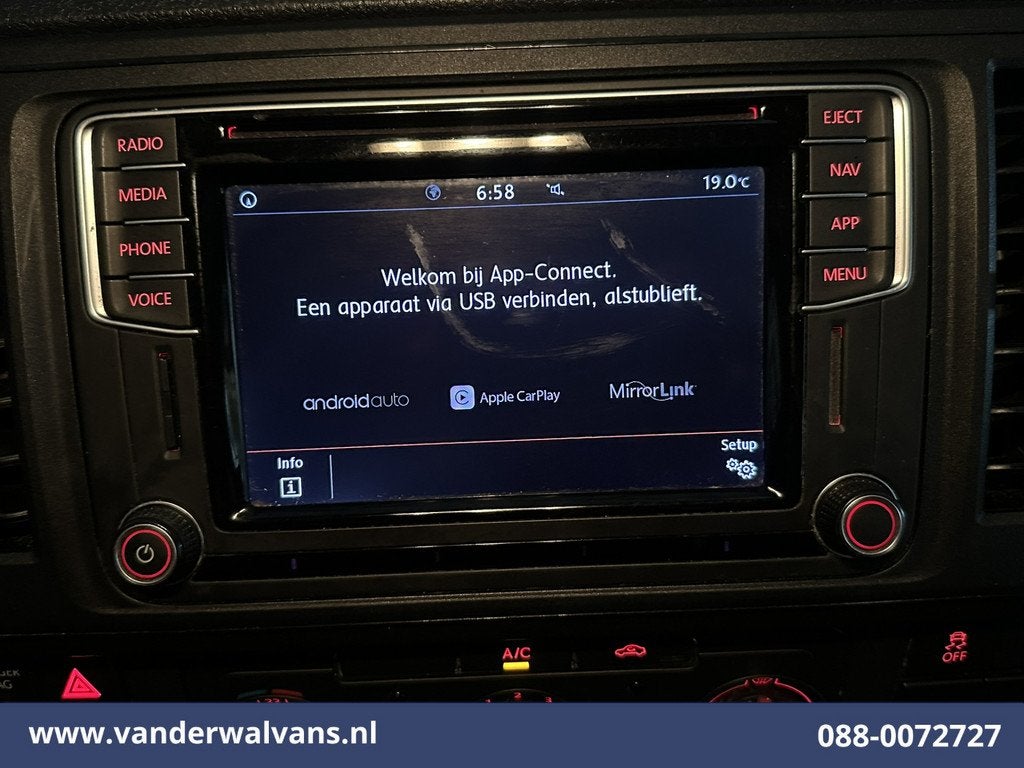 Volkswagen Transporter 2.0 TDI 150pk L1H1 Euro6 Airco | Navi, Auto's, Stof, Gebruikt, 4 cilinders, 150 pk