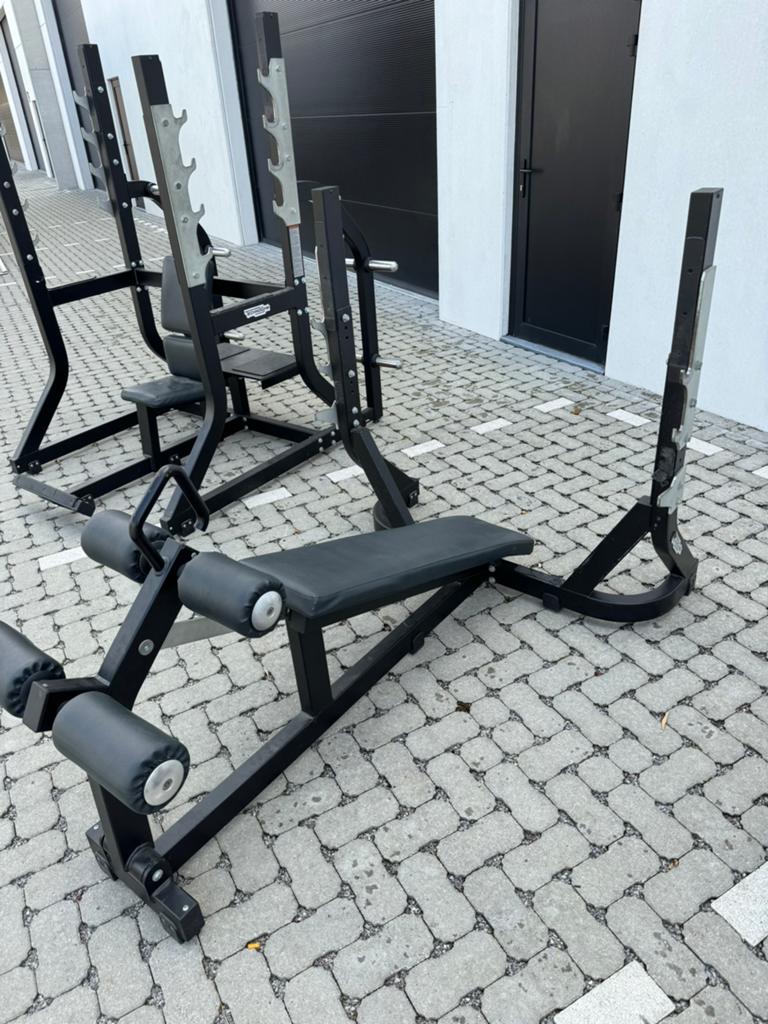 Technogym Pute strength set bench press !!!, Ophalen, Zo goed als nieuw, Fitnessbank