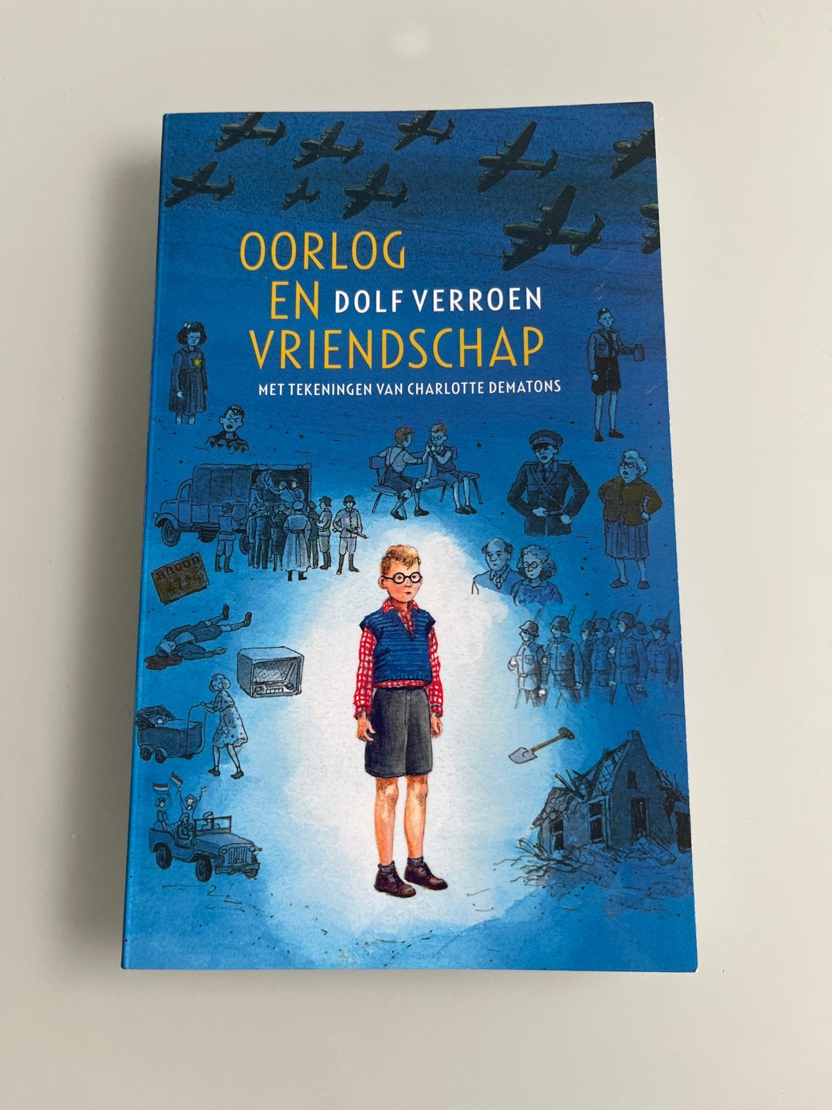 Dolf Verroen - Oorlog en vriendschap, Fictie algemeen, Ophalen of Verzenden, Dolf Verroen, Zo goed als nieuw