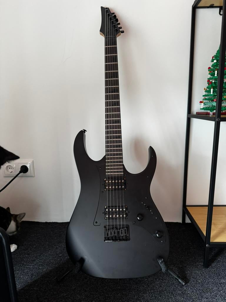 Ibanez GRGR131EX-BKF, Muziek en Instrumenten, Snaarinstrumenten | Gitaren | Elektrisch, Zo goed als nieuw, Solid body, Ibanez
