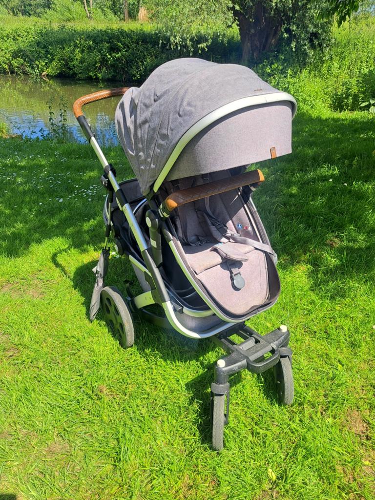 Joolz Geo Combiwagen met reiswieg en lichte beschadiging, Kinderen en Baby's, Kinderwagens en Combinaties, Overige merken, Gebruikt