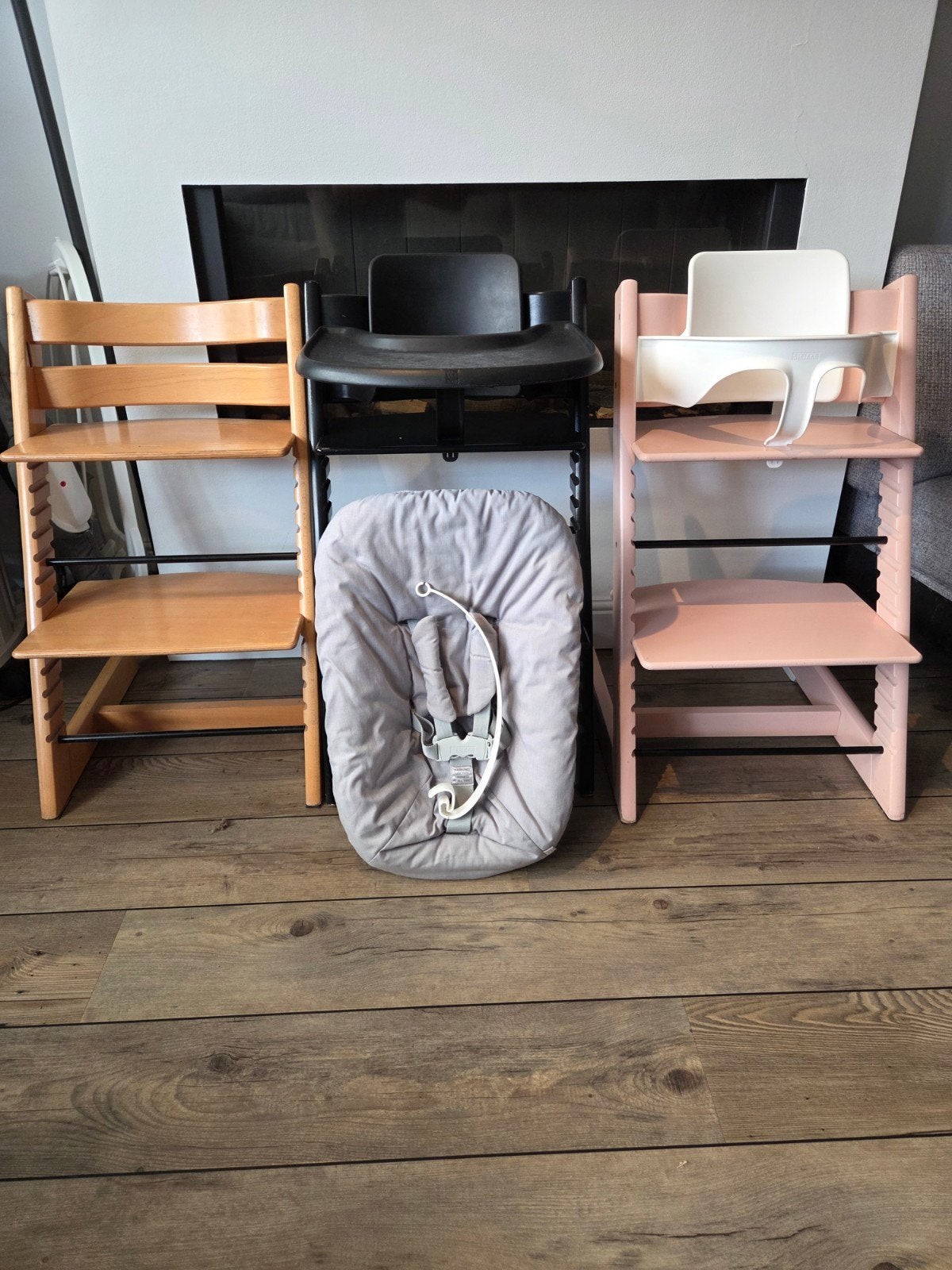 Stokke Tripp Trapp stoelen met diverse accessoires, Kinderen en Baby's, Kinderstoelen, Ophalen, Zo goed als nieuw, Meegroeistoel