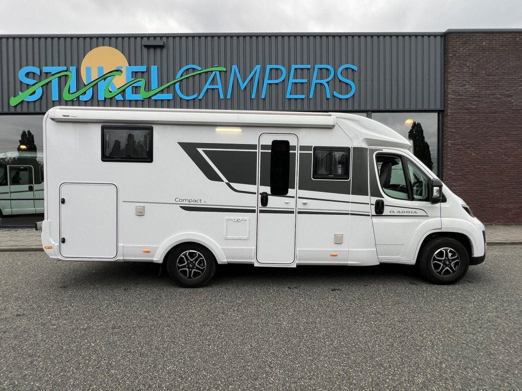 Adria Compact DL AUTOMAAT/MEMO FIETSREK, Automaat, Fiat, Tot en met 2, 6 tot 7 meter
