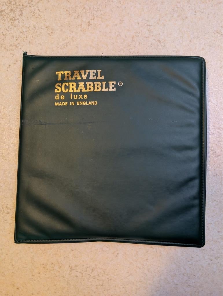 Travel Scrabble de Luxe - Compact Reisspel, Hobby en Vrije tijd, Gezelschapsspellen | Bordspellen, Gebruikt, Ophalen of Verzenden