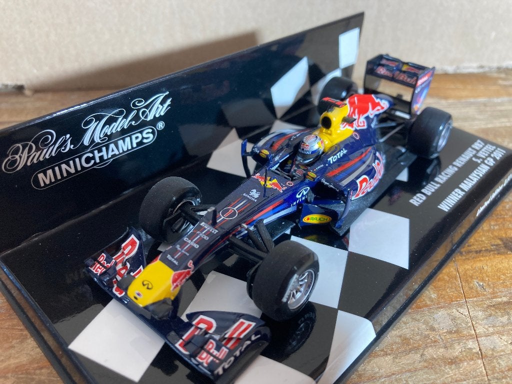 Sebastian Vettel 1:43 Winner Malaysian GP 2011 RB7, Ophalen of Verzenden, Nieuw, Formule 1