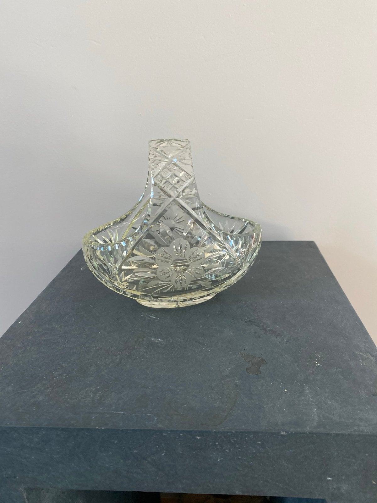 Glazen mandje met handvat - decoratief, Antiek en Kunst, Ophalen of Verzenden