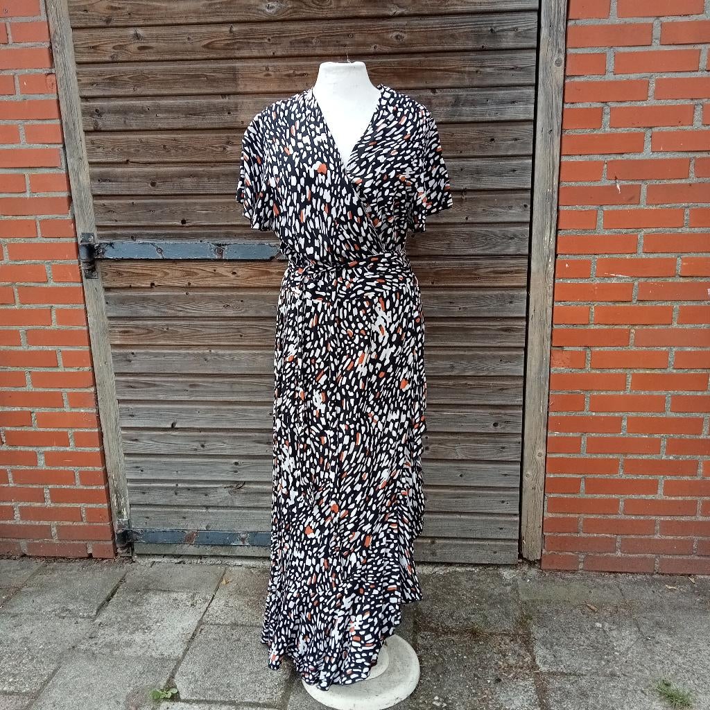 Maxi dress wikkel model maat 40/42, Kleding | Dames, Jurken, Verzenden, Zwart, Maat 42/44 (L), Zo goed als nieuw