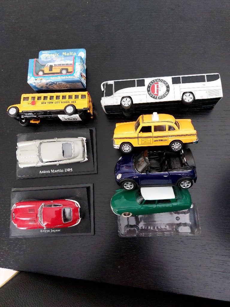 8 model auto's., Ophalen of Verzenden, Zo goed als nieuw