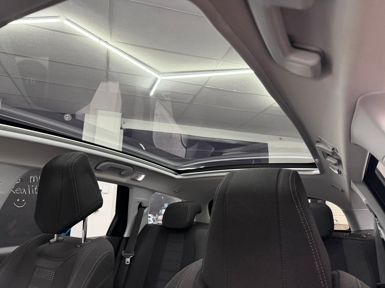 Foto 13 van Peugeot 308 1.2 E-thp 130pk 2015  bezorgen mogelijk!!