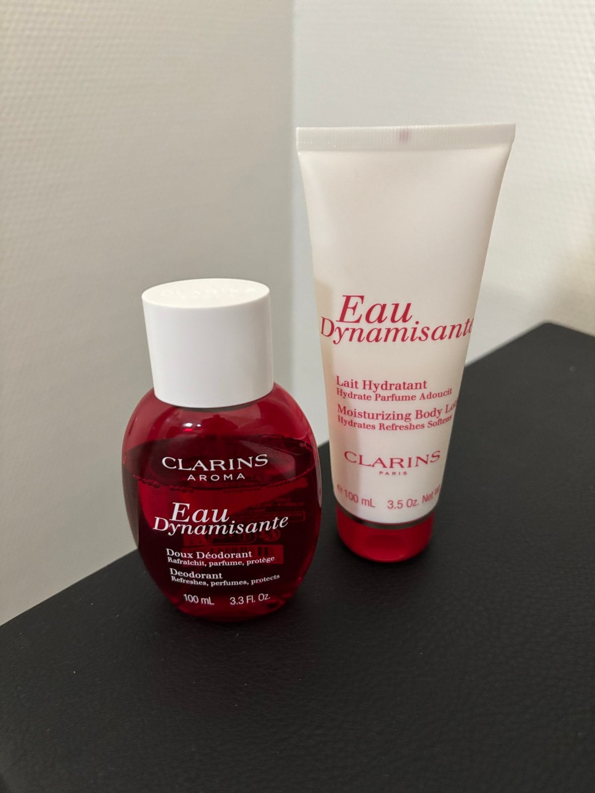 Clarins Eau Dynamisante Deodorant & Bodylotion Set, Ophalen of Verzenden, Gebruikt, Bodylotion, Crème of Olie