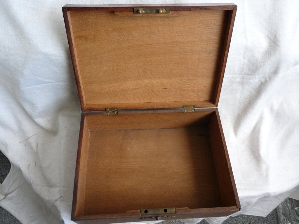 Antieke houten kist met sierlijk slot, Ophalen of Verzenden