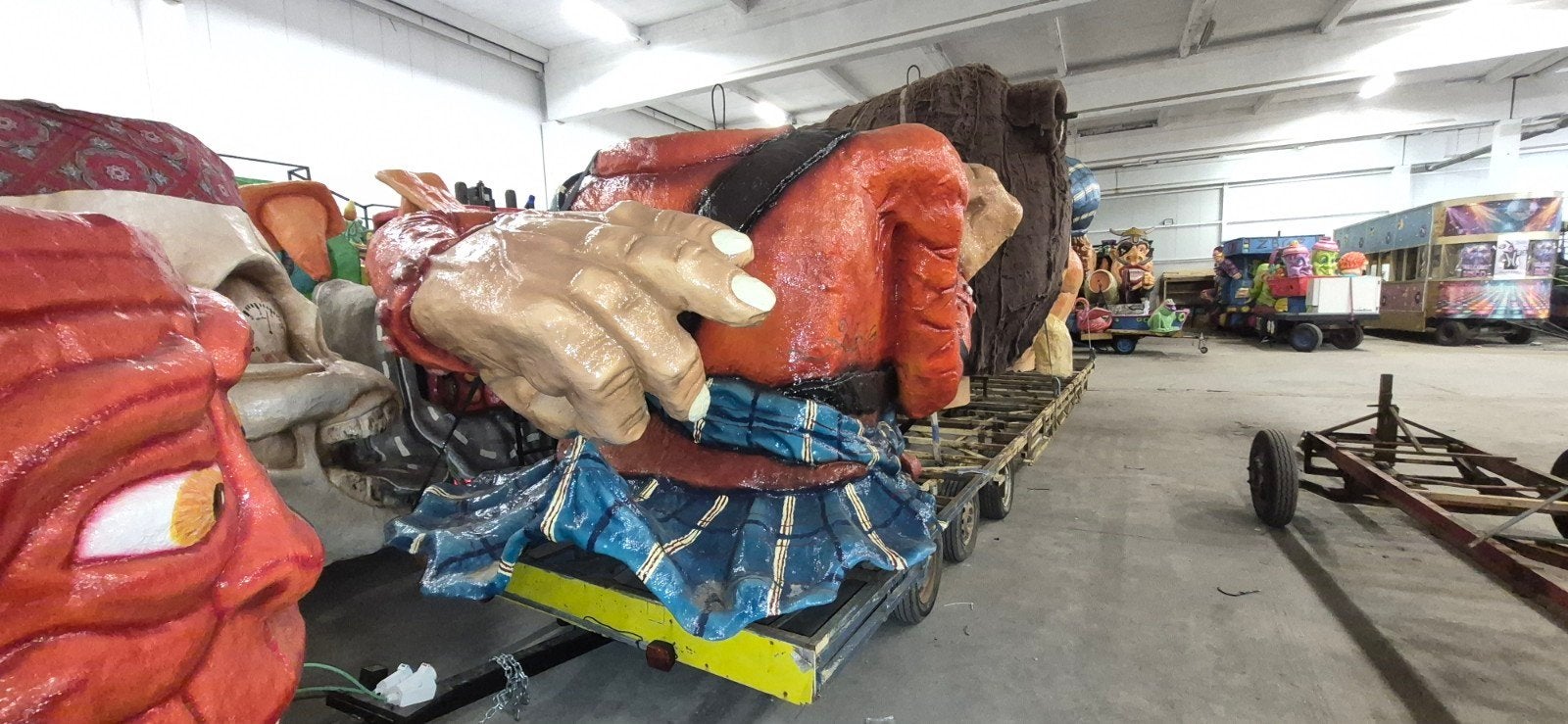 Grote polyester poppen voor carnaval, Ophalen, Gebruikt