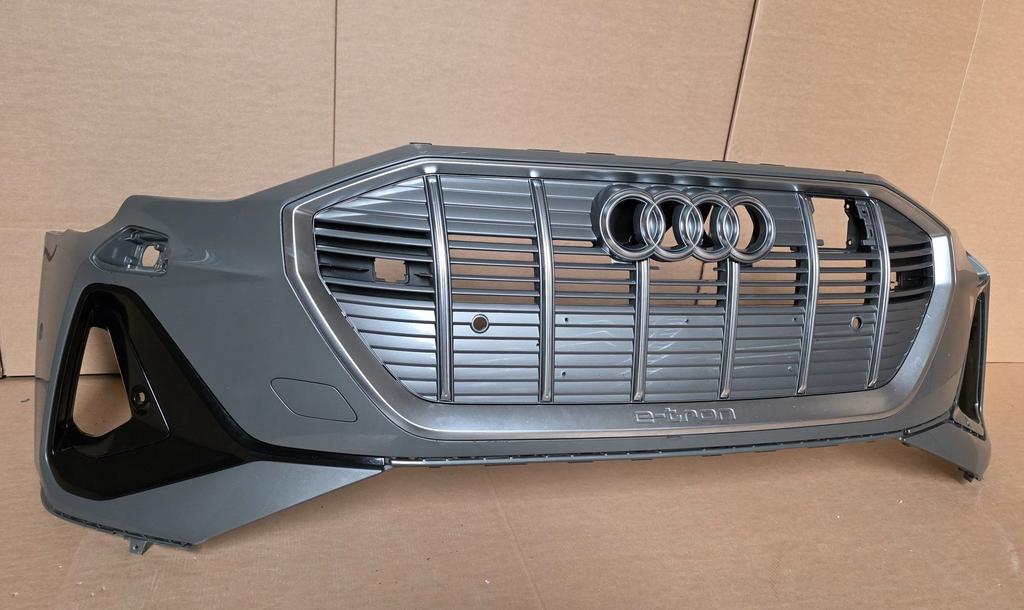 Voorbumper Audi 4KE E-TRON S-line Origineel 4KE807437C ETRON, Auto-onderdelen, Gebruikt, -, Voor, Bumper