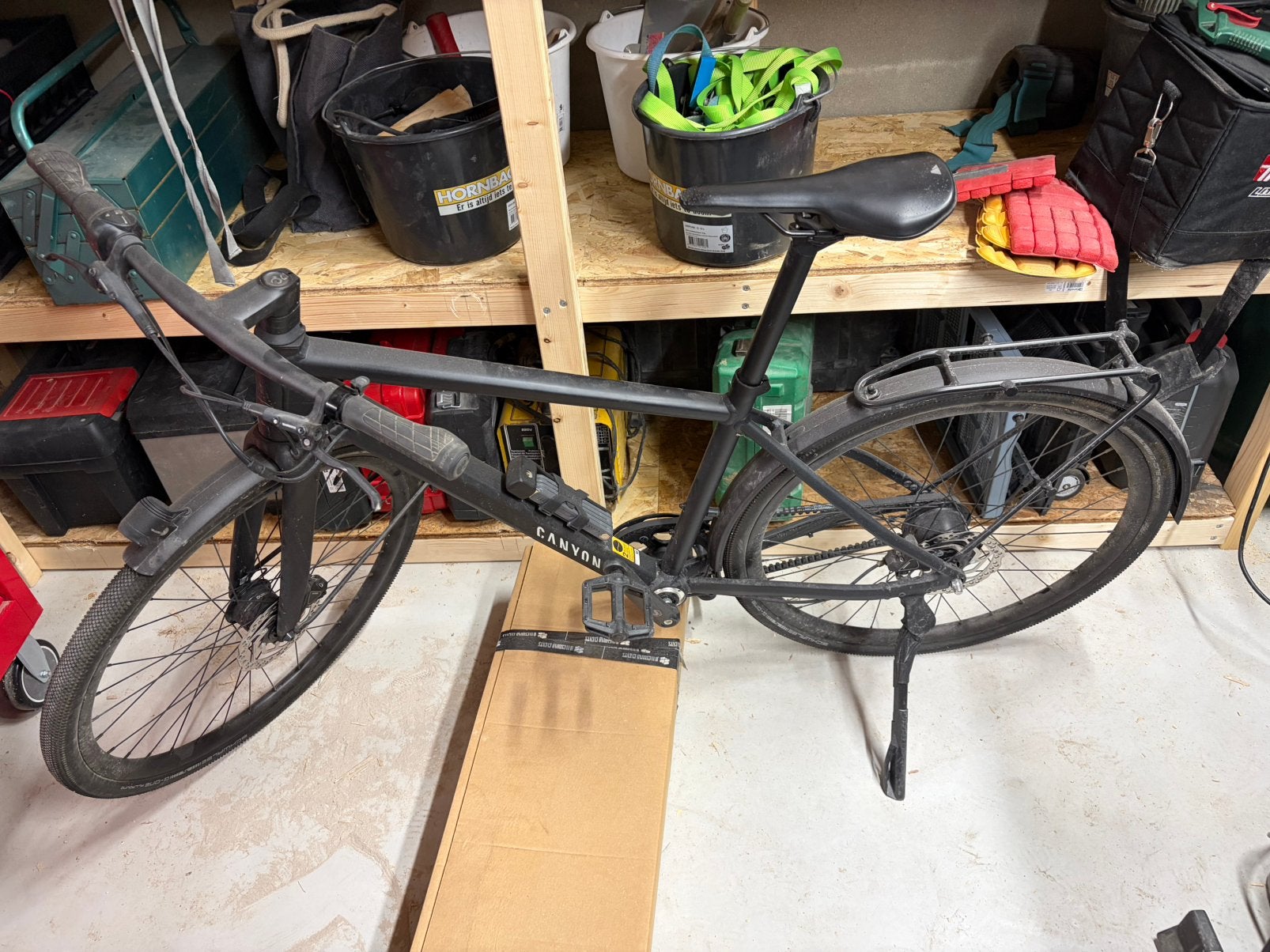 Canyon Commuter 6 | M | Stealth | z.g.a.n. | amper gereden, Minder dan 10 versnellingen, Schijfrem, 53 tot 57 cm, Ophalen