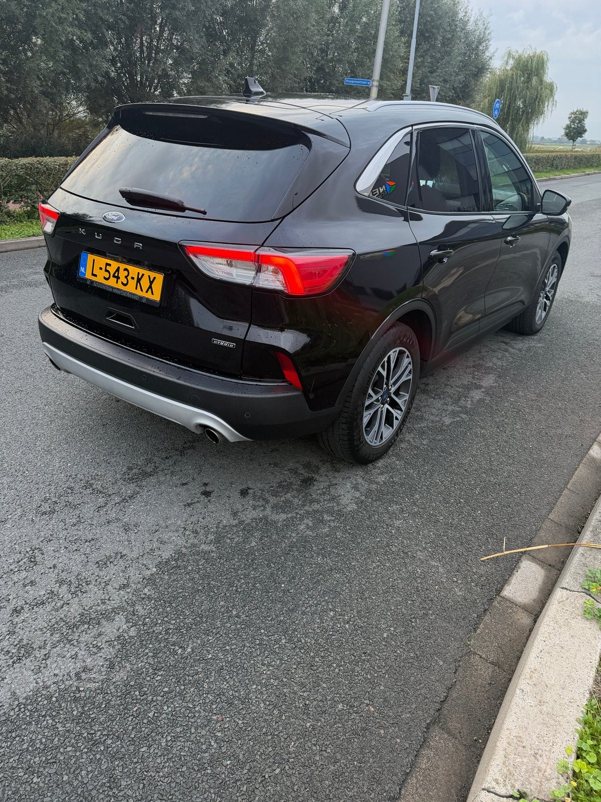 Foto 4 van Ford Kuga 2.5 Phev E-cvt 225pk 2021 Zwart