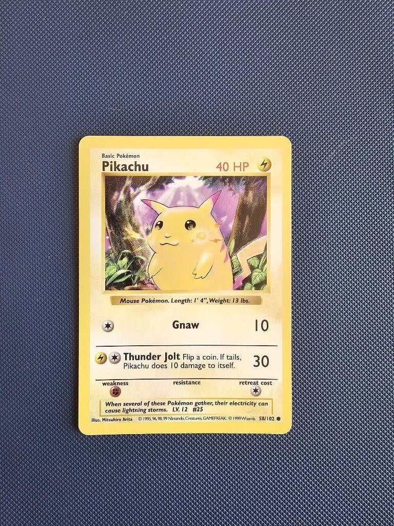 Pikachu (BS 58) 1995 Shadowless Base Set Pokemonkaart, Ophalen of Verzenden, Zo goed als nieuw, Losse kaart, Foil