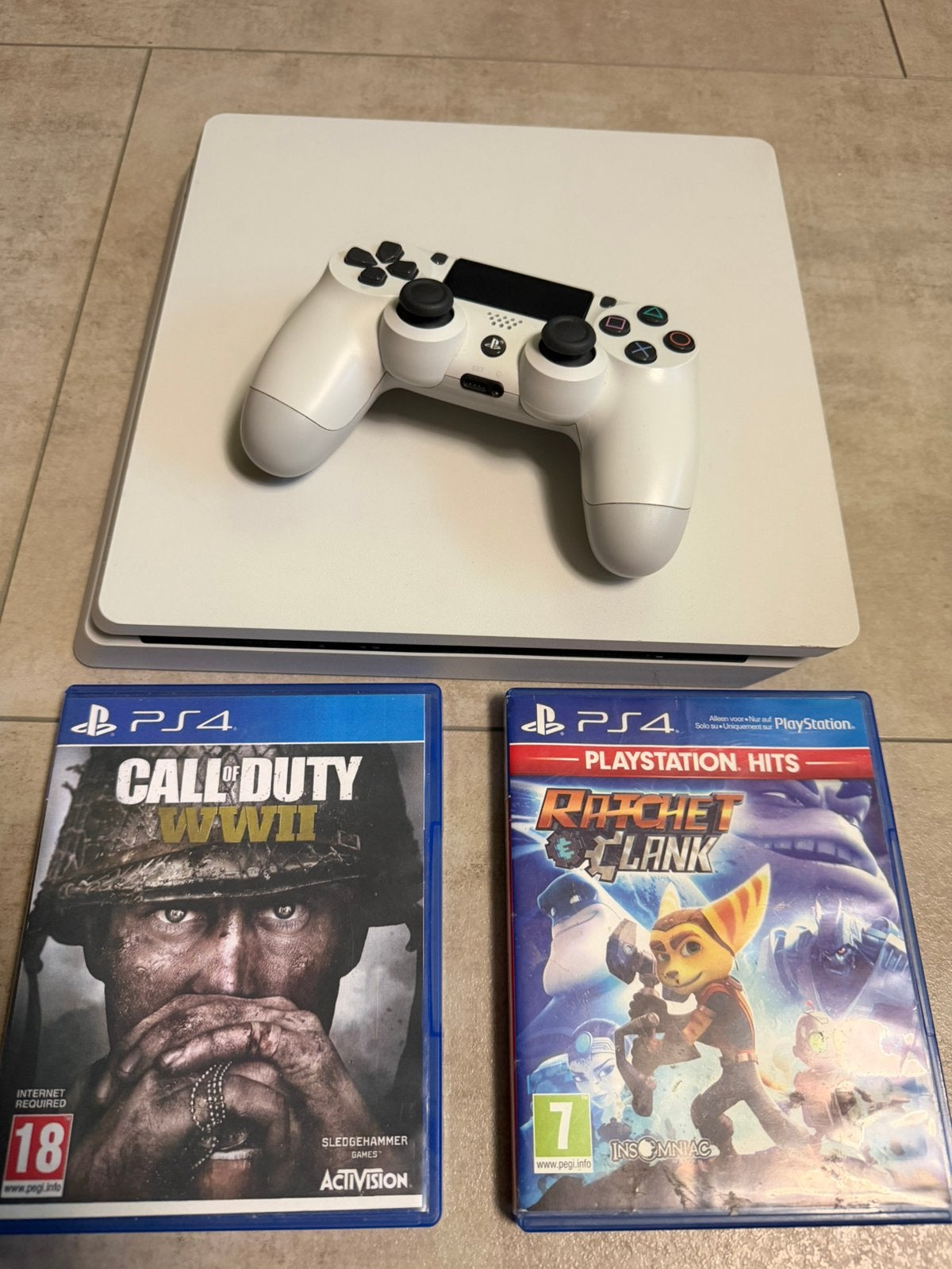 Playstation 4 slim, Ophalen of Verzenden, Zo goed als nieuw, Met 1 controller, Slim