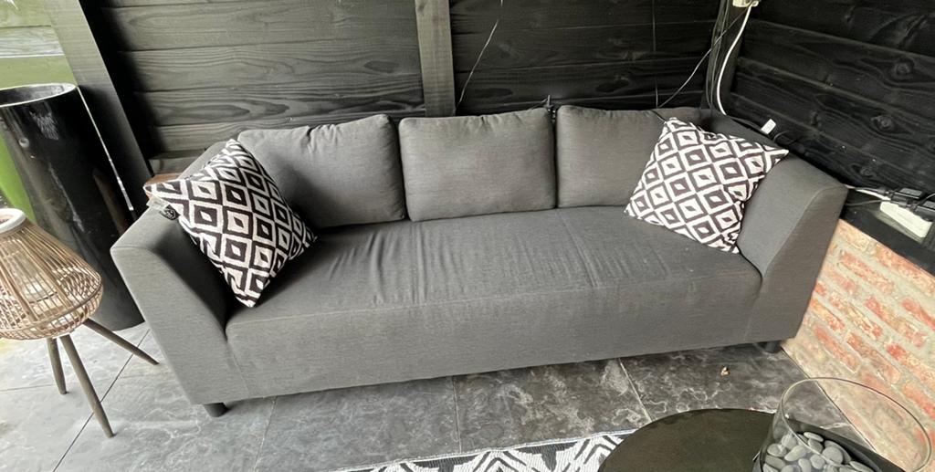 Grijze lounge tuinbank (2m) met twee ronde tafels, Tuin en Terras, Tuinbanken, Ophalen, Zo goed als nieuw, Aluminium
