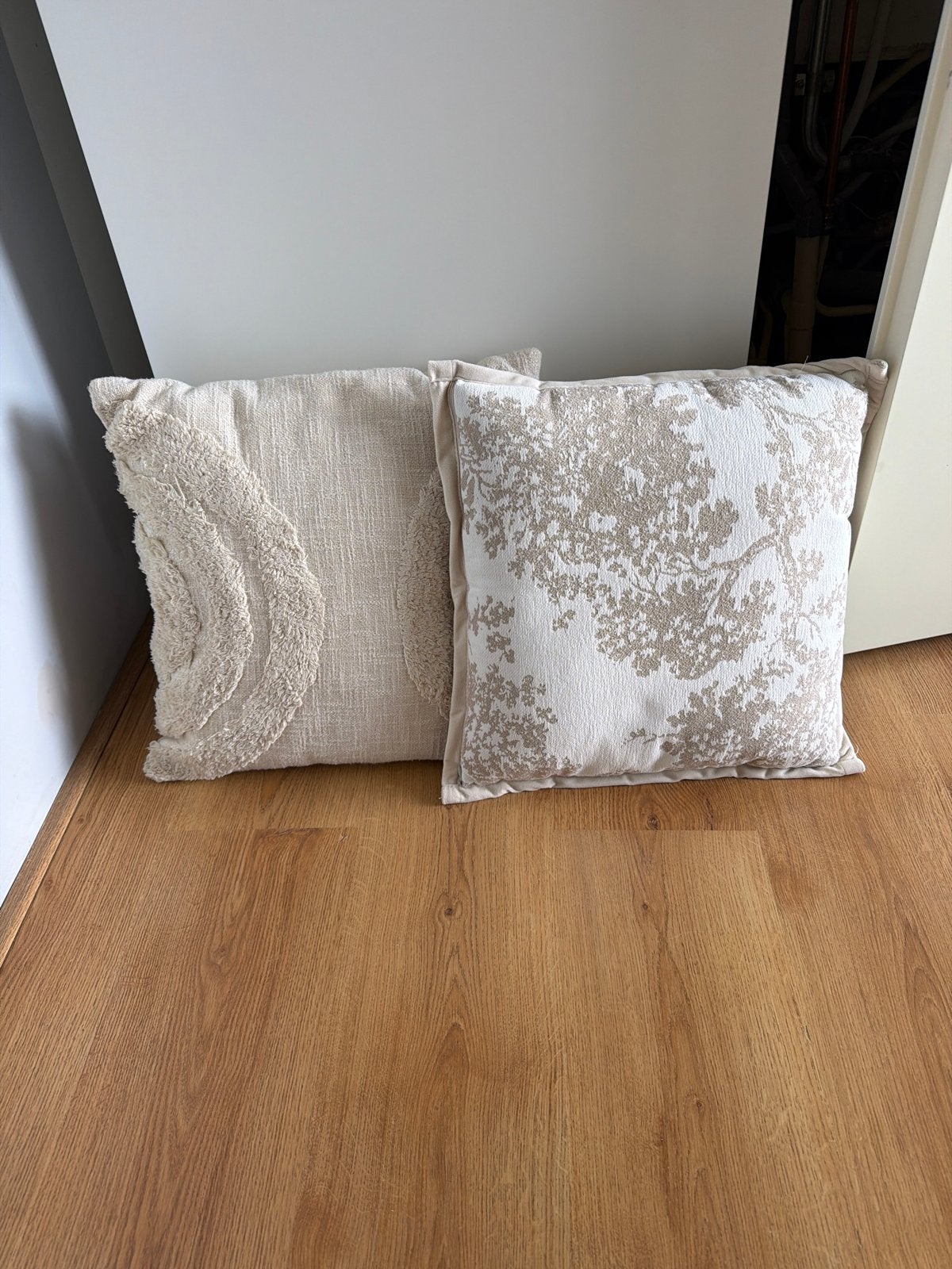 Set van 2 beige sierkussens, diverse texturen 45x45 cm, Overige merken, Beige, Met print, Vierkant
