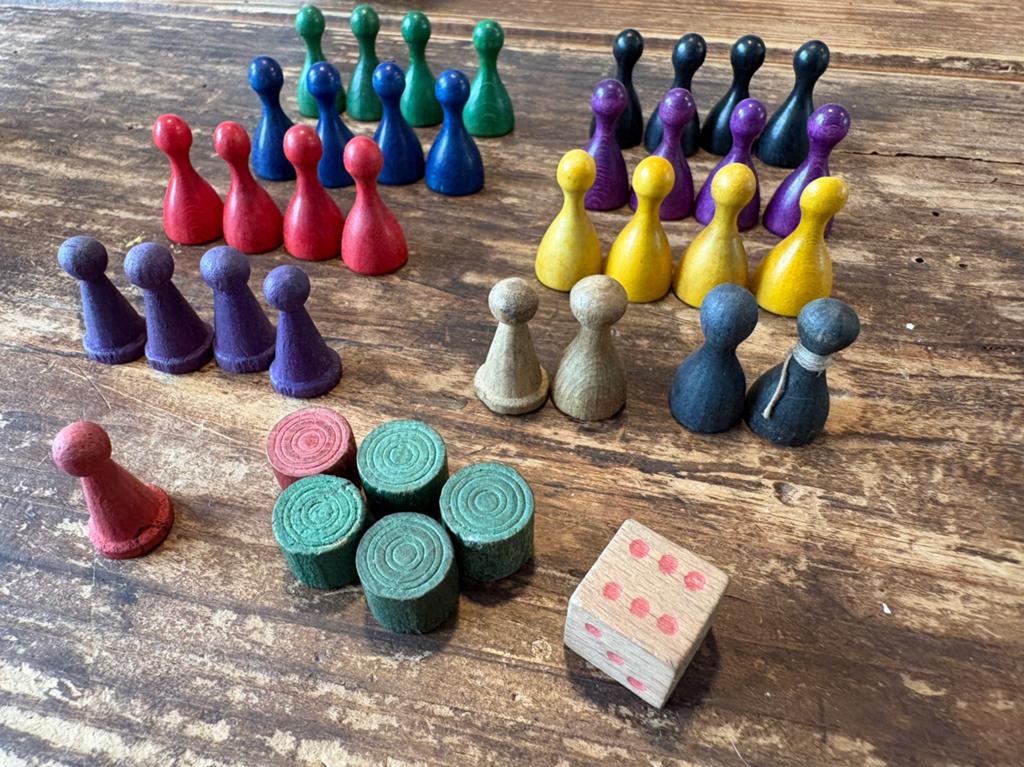 Vintage pionnen en dobbelsteen, Verzamelen, Ophalen of Verzenden, Gebruikt
