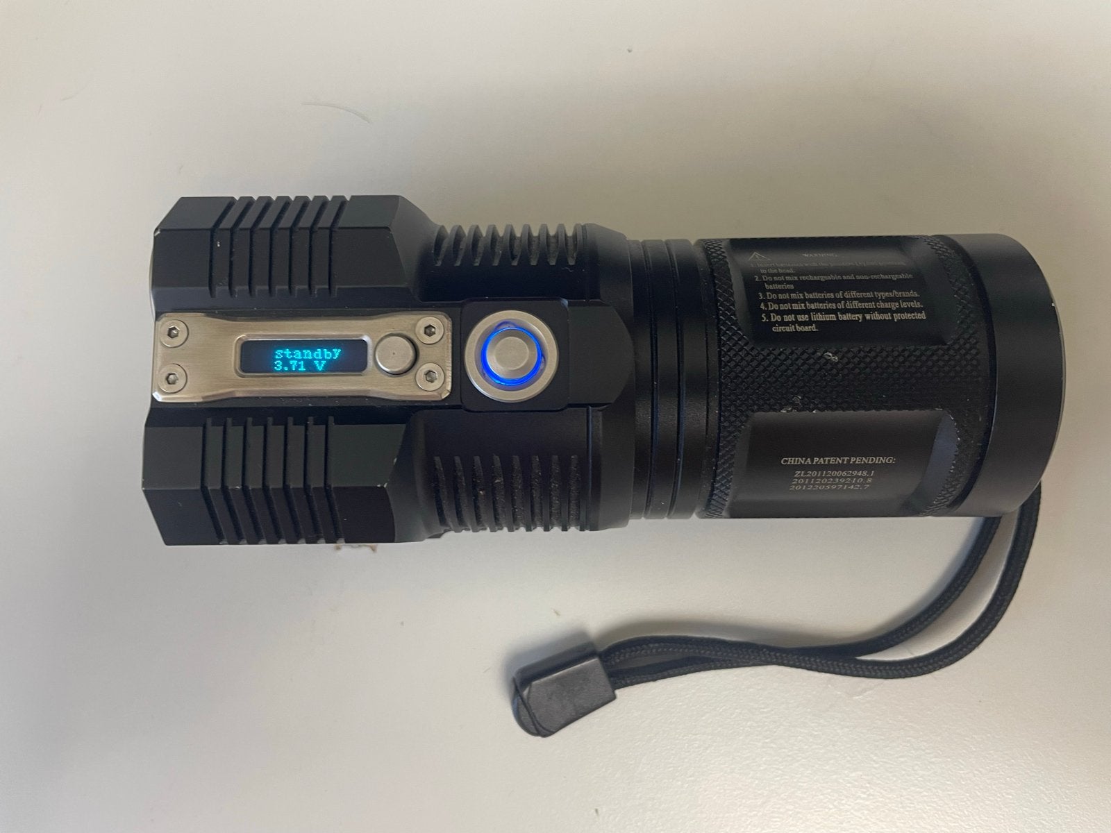 Nitecore TM26 QuadRay zaklamp met 4x 18650 batterijen, Caravans en Kamperen, Ophalen of Verzenden, Zo goed als nieuw, Accu
