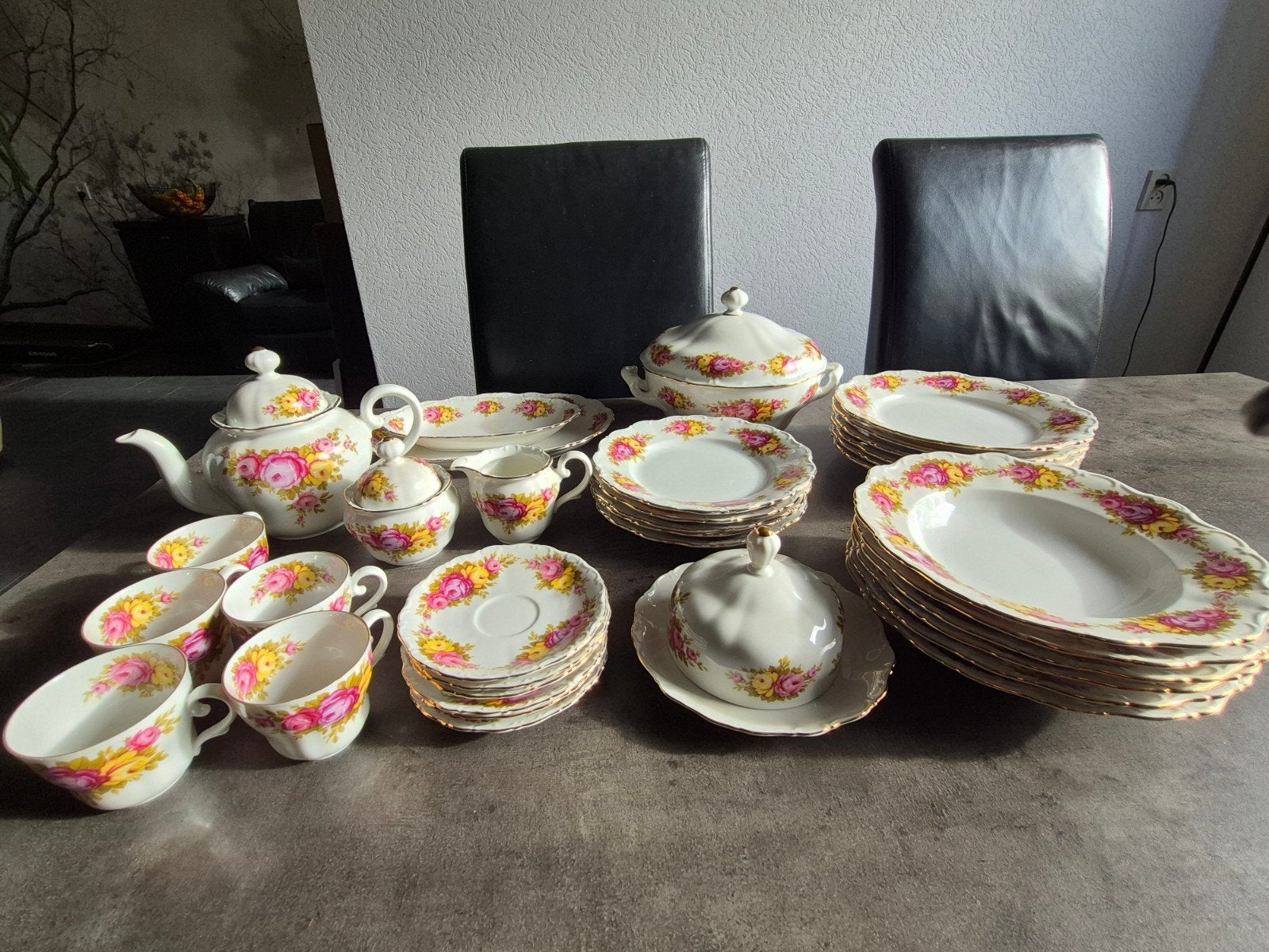 Seltmann Weiden Barock servies met rozenmotief, Ophalen