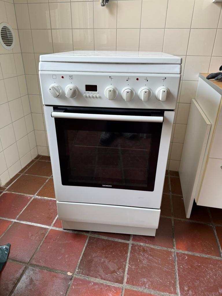 Siemens gasfornuis + oven, Witgoed en Apparatuur, Fornuizen, Ophalen, Gebruikt, Minder dan 85 cm, 4 kookzones