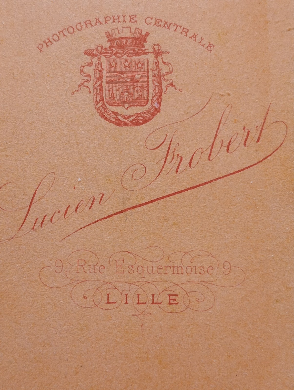 Antieke Carte de Visite Vrouw met Sieraden, Lille, Frankrijk, Ophalen of Verzenden, Voor 1940, Gebruikt