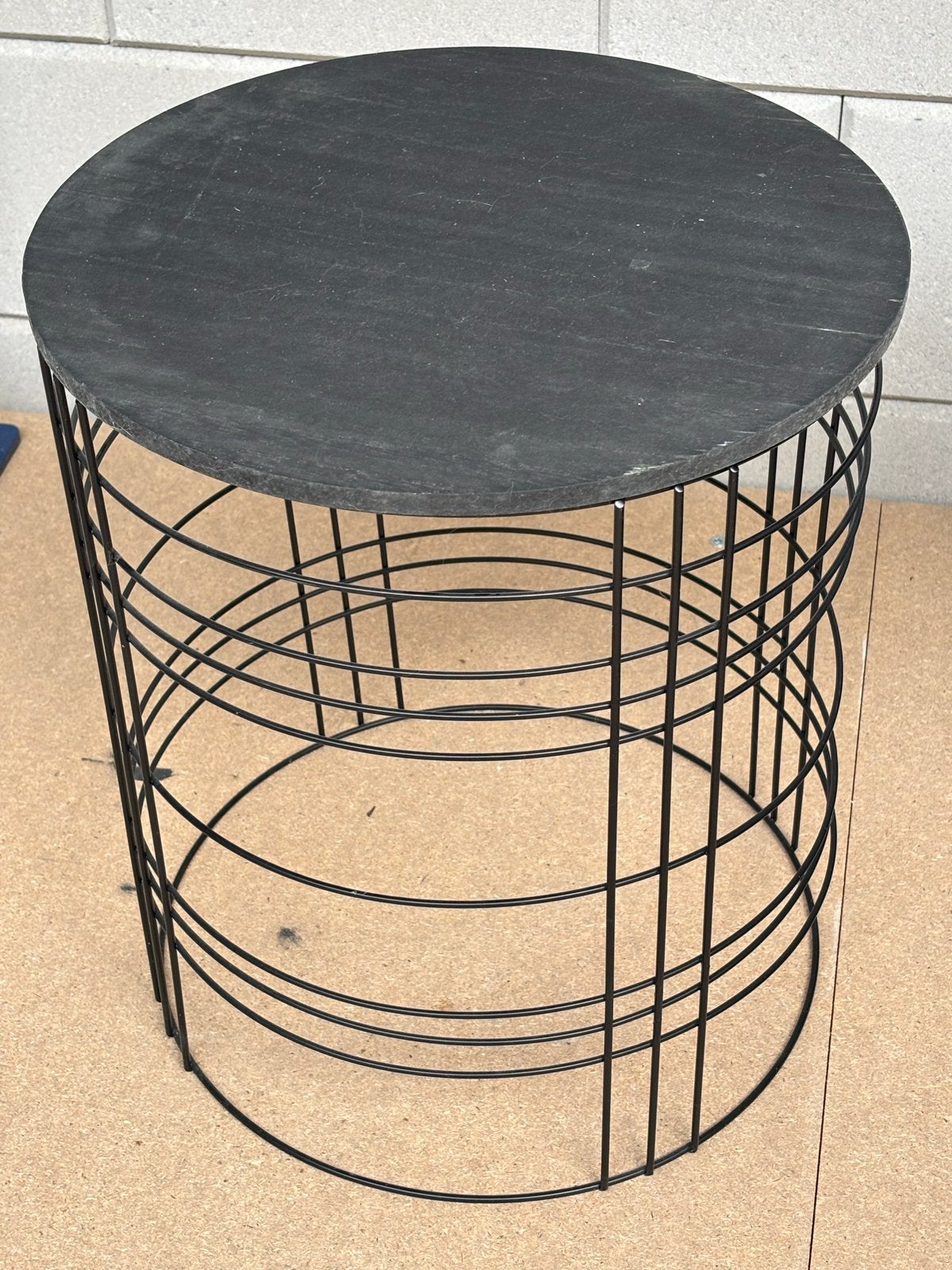 Bijzettafels, Minder dan 55 cm, Gebruikt, Metaal of Aluminium, Rond