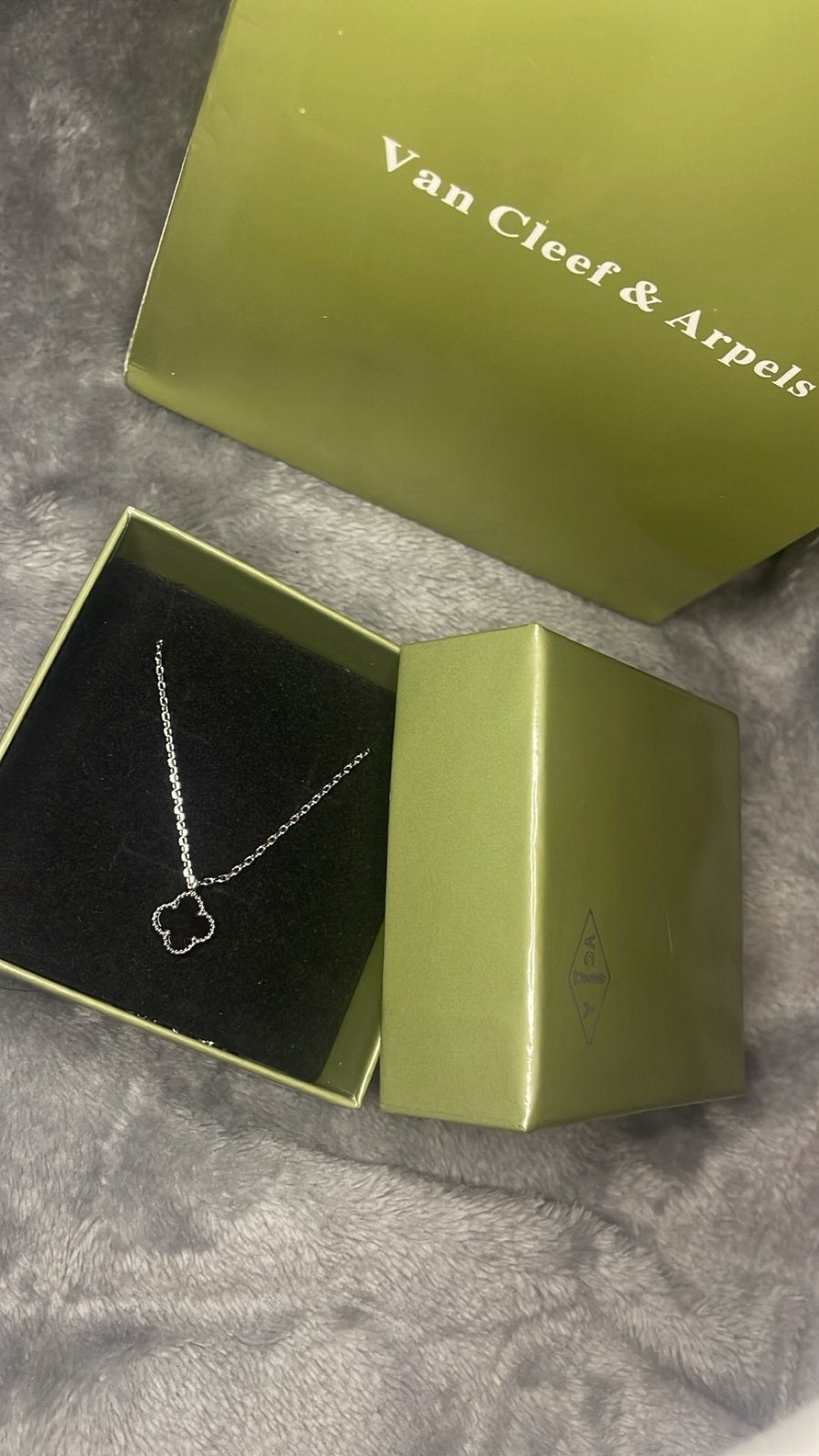 Van cleef ketting, Sieraden, Tassen en Uiterlijk, Verzenden, Nieuw, Zwart, Overige materialen