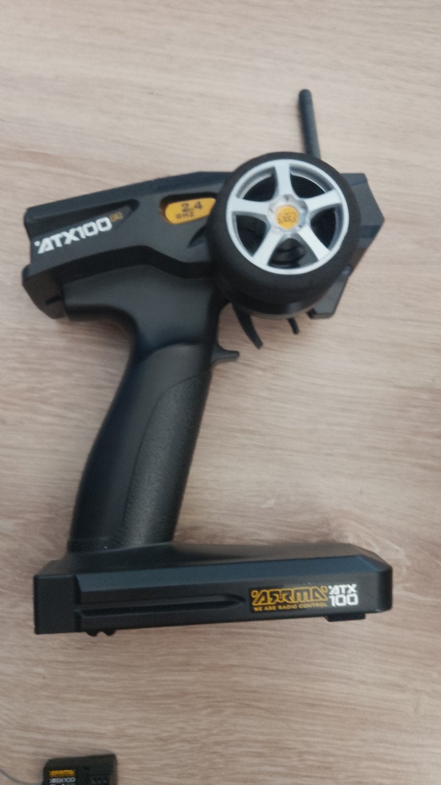 Arrma ATX100 zender + 3 ontvangers, Ophalen, Zo goed als nieuw, Onderdeel