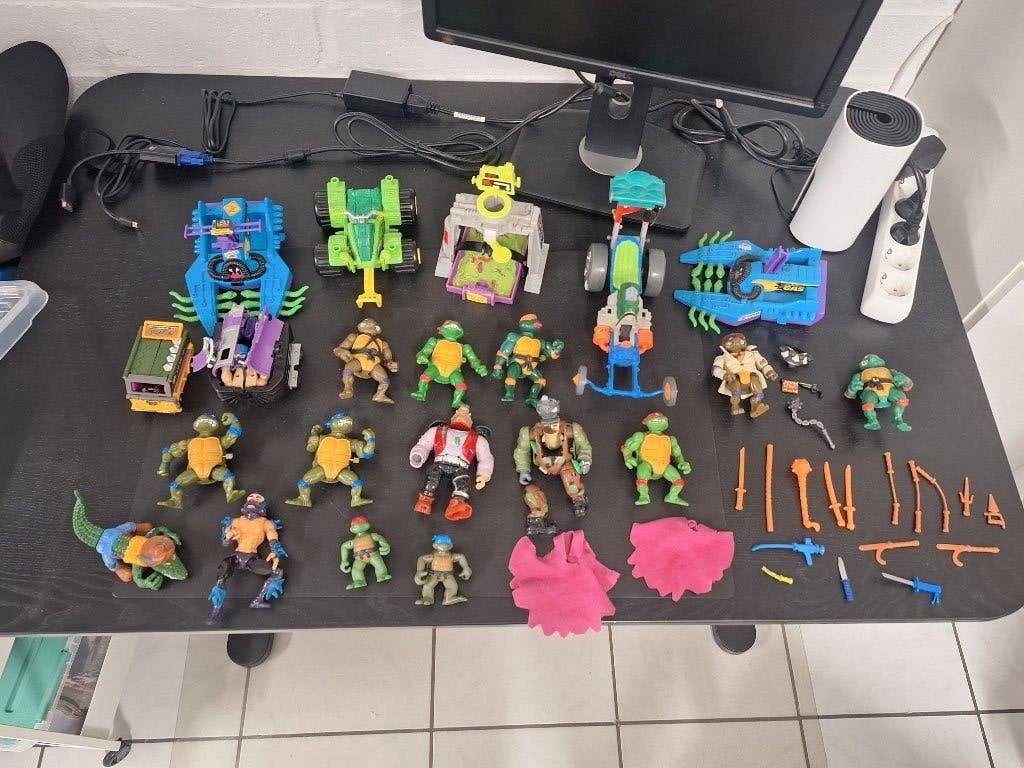 Vintage Teenage Mutant Ninja Turtles figuren voertuigen 1990, Ophalen of Verzenden, Gebruikt