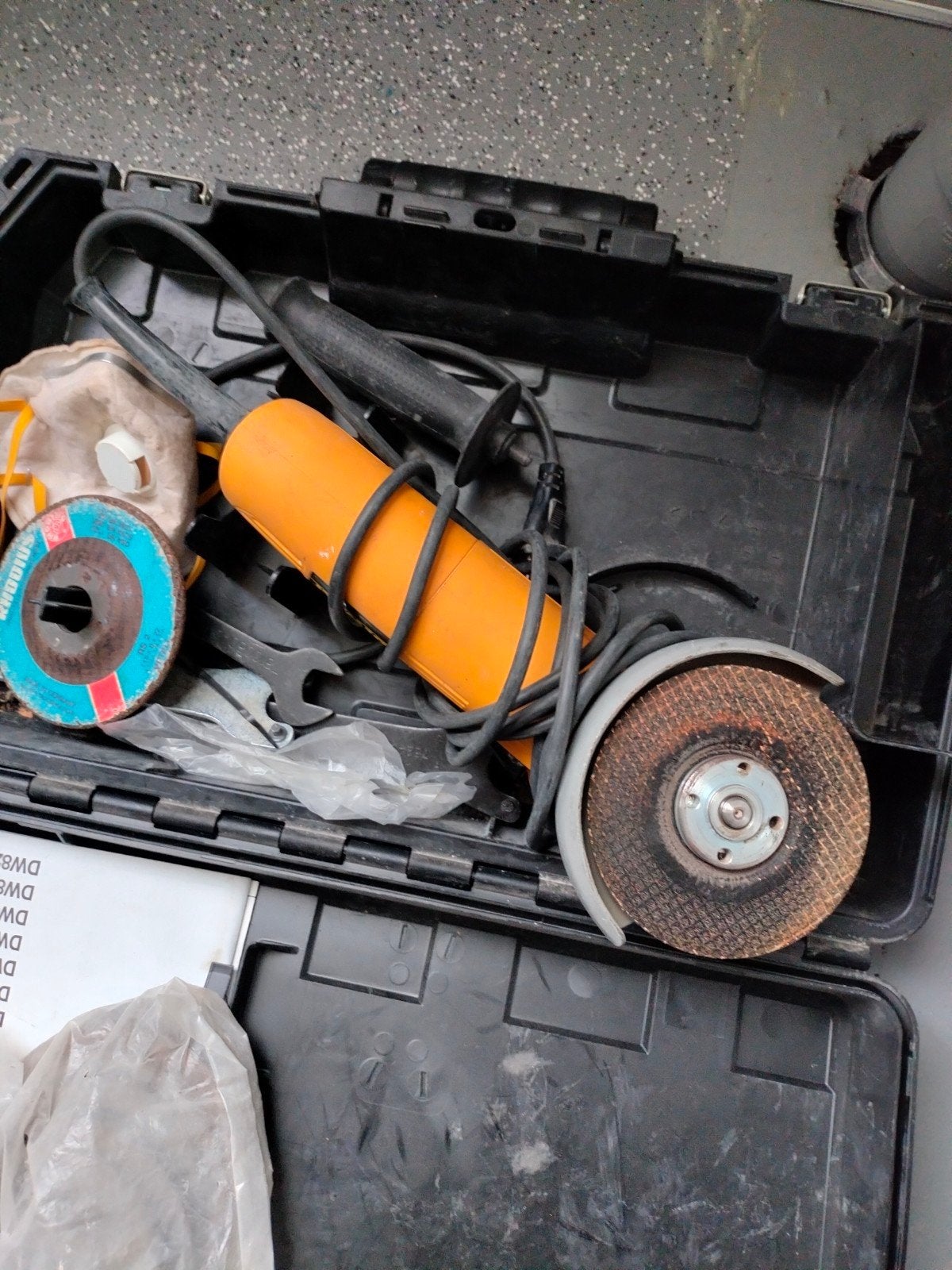 Te koop: Slijpmachine in goede staat, Ophalen of Verzenden, Gebruikt, Minder dan 700 watt, Werkbankslijpmachine