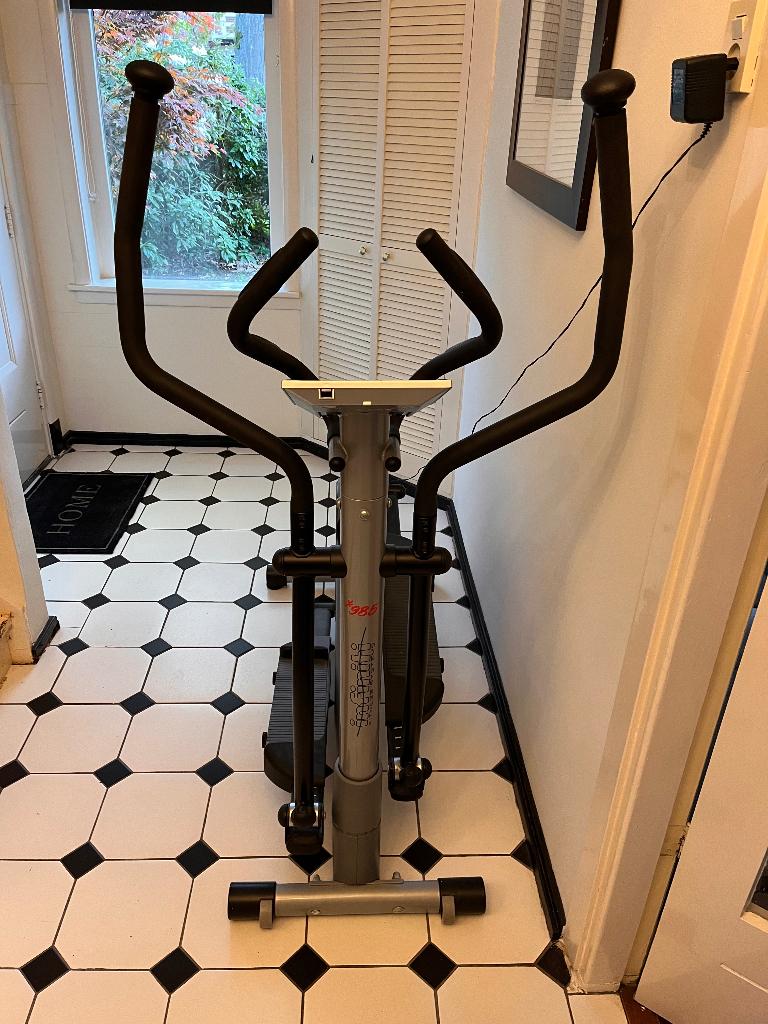 Cross trainer/ Nordic track, Sport en Fitness, Fitnessapparatuur, Ophalen, Zo goed als nieuw, Metaal, Crosstrainer