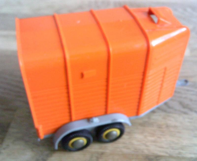 Britains LTD 1979 Beaufort  double horse box trailer, Hobby en Vrije tijd, Modelauto's | 1:32, Ophalen of Verzenden, Gebruikt