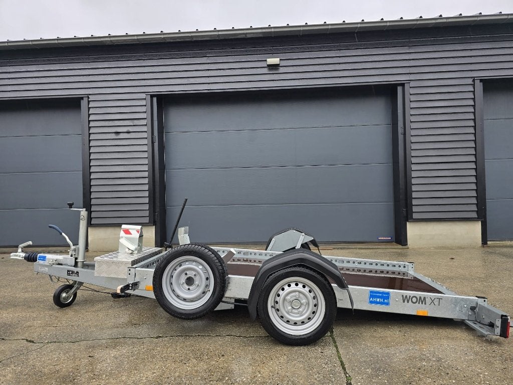 Afzinkbare motoraanhangwagen, Ophalen, Nieuw