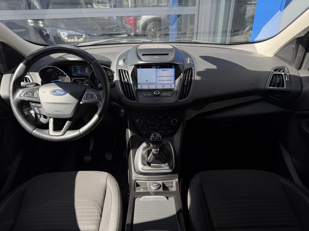 Ford Kuga 1.5 EcoBoost Titanium | Trekhaak | 2.000kg trekgw., Auto's, Ford, 12 maanden, 4 cilinders, Leder en Stof, Zwart