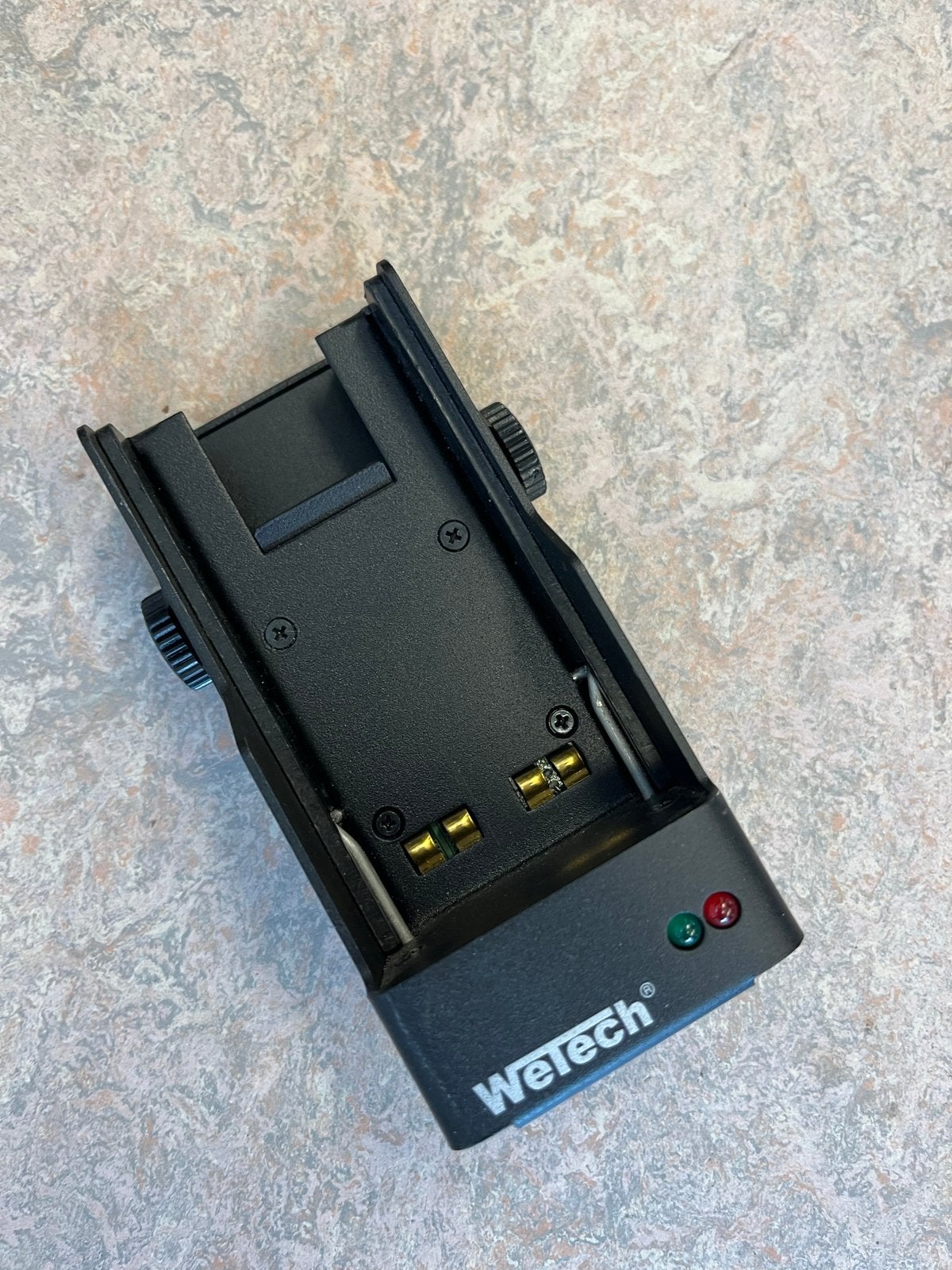 Wetech WTC645A Autolader voor Motorola AMTO700, Ophalen of Verzenden, Gebruikt
