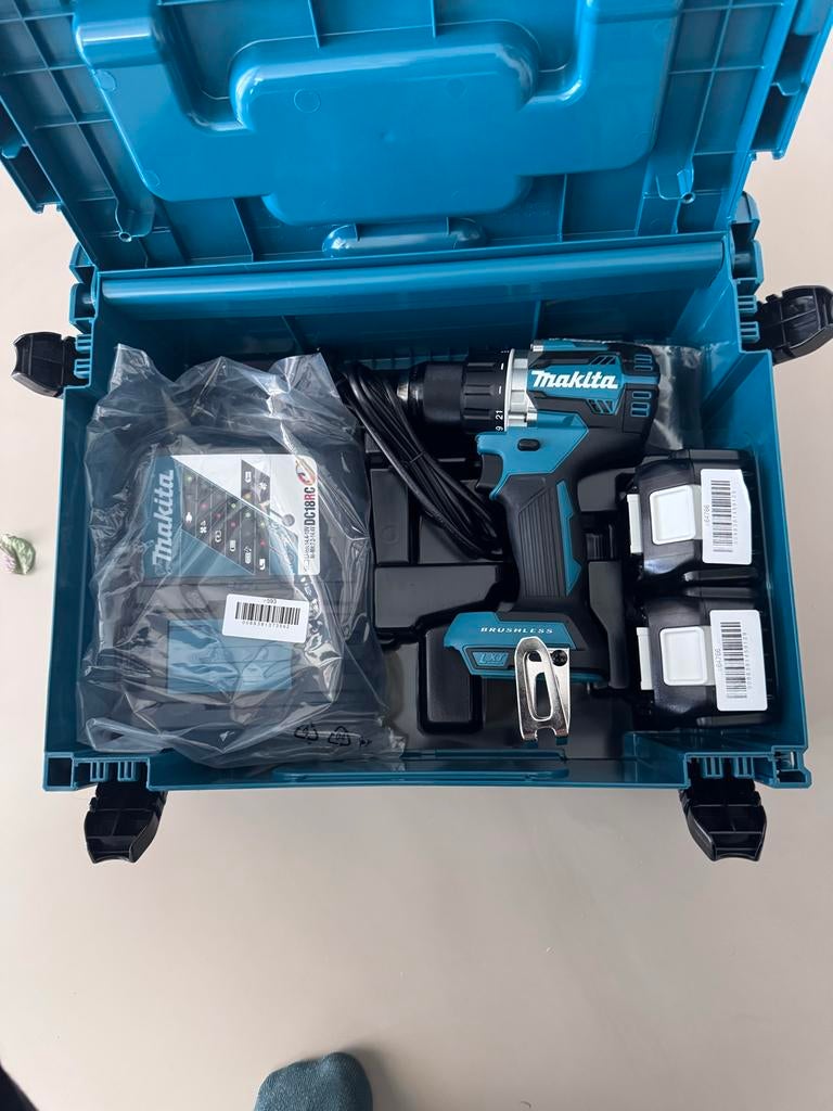Nieuwe Makita DDF484RTJ Schroefboormachine - Krachtig & Comp, Variabele snelheid, Nieuw, Ophalen of Verzenden, Boor- en Schroefmachine