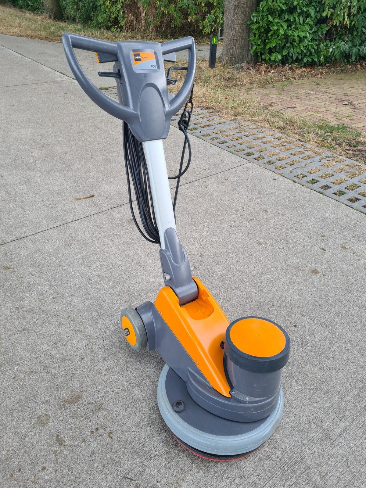 Taski ergodisc 400, schrobmachine, boen machine, Ophalen, Zo goed als nieuw, Schrobmachine