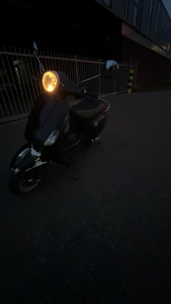 Vespa lx50 2 takt, Ophalen, Zo goed als nieuw, Benzine, Vespa