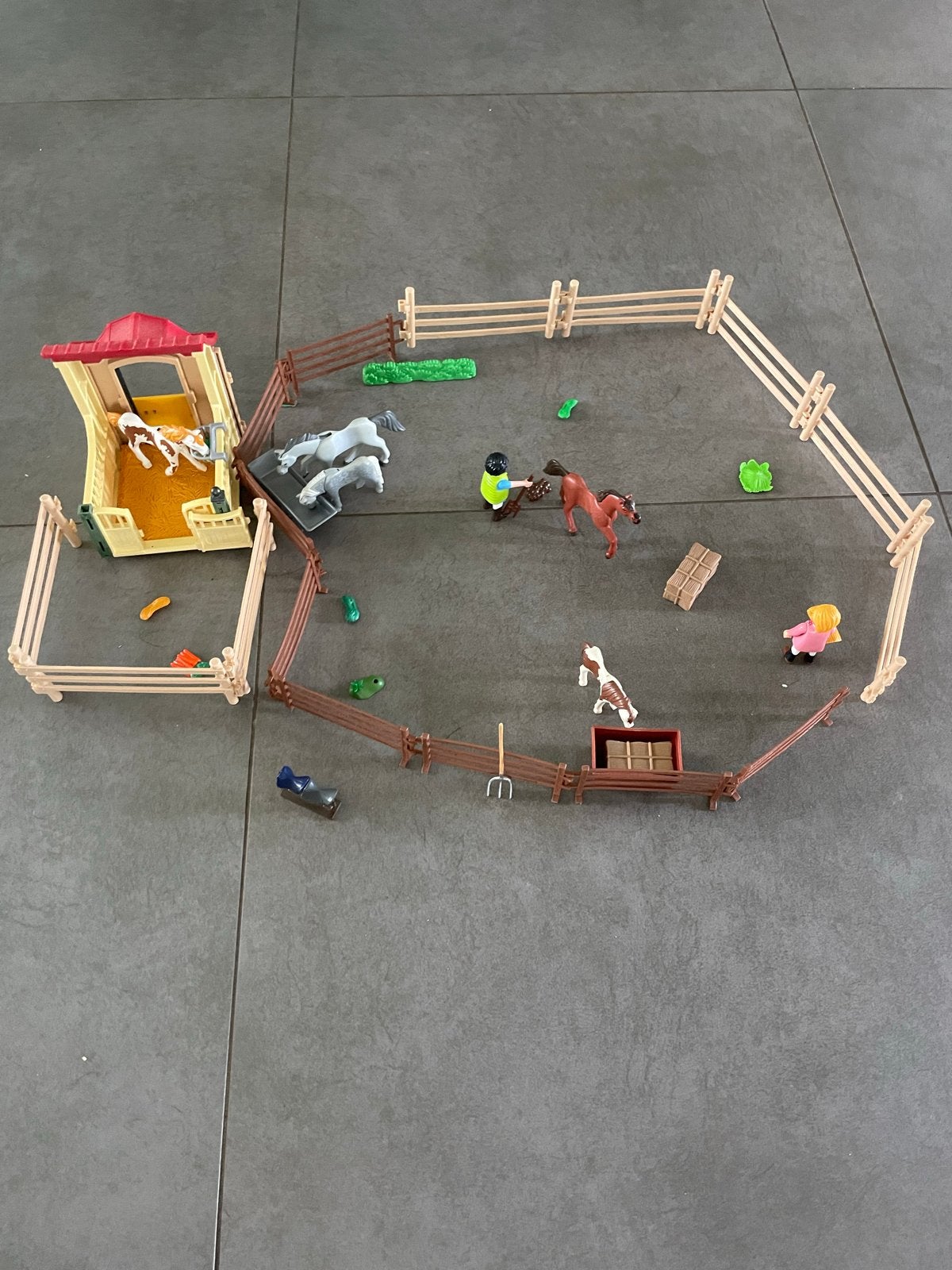 Playmobil Paarden Set met Stal, Paddock en Accessoires, Ophalen of Verzenden, Gebruikt, Jongen of Meisje