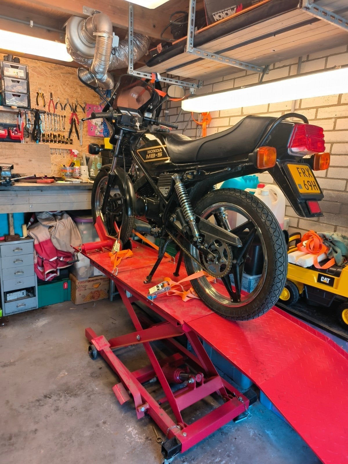 Honda Mb5, Ophalen