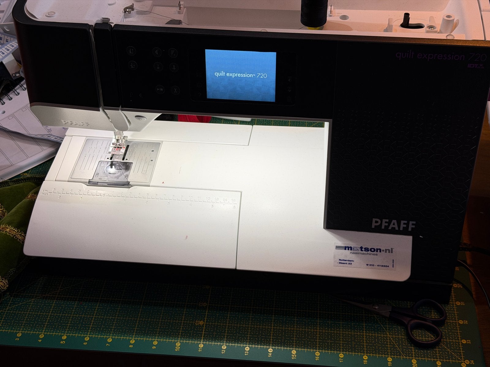 PFAFF Quilt Expression 720 Naaimachine - Zo goed als nieuw, Ophalen of Verzenden, Zo goed als nieuw, Naaimachine, Pfaff