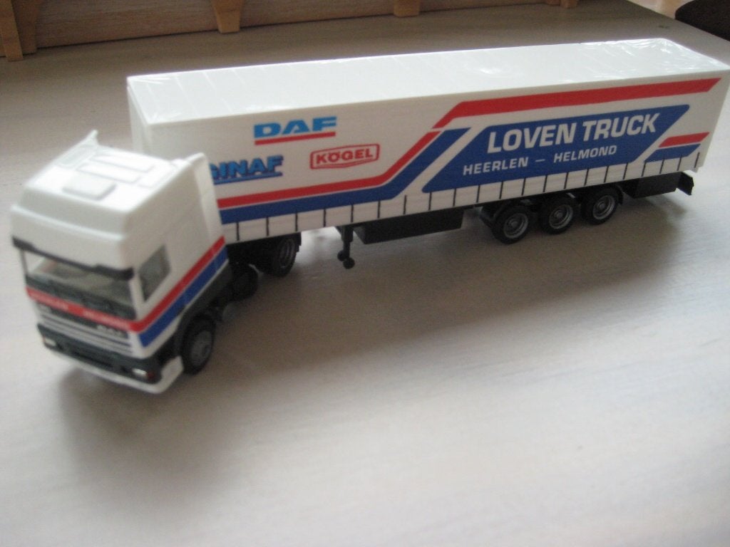 Herpa DAF Trucks Nederlandse Transportbedrijven, Ophalen of Verzenden, Zo goed als nieuw, Bus of Vrachtwagen, Herpa
