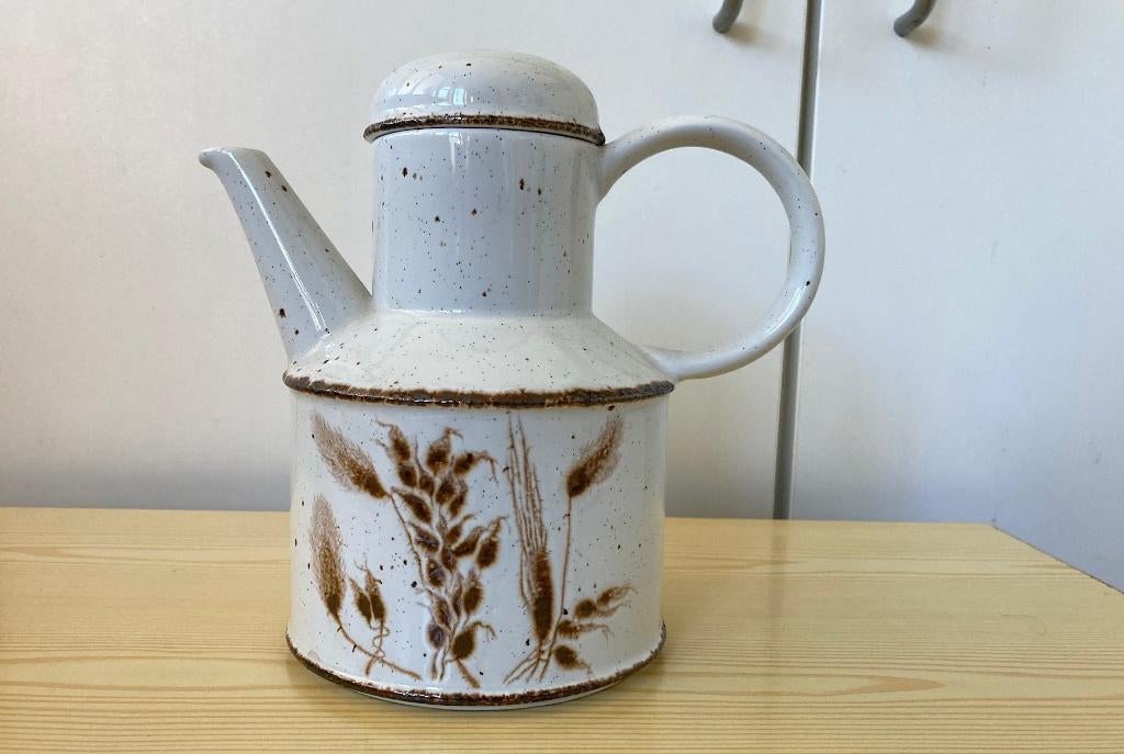 Wedgwood Midwinter Stonehenge Wild Oats koffiekan, Huis en Inrichting, Keuken | Servies, Ophalen, Nieuw, Aardewerk, Overige typen