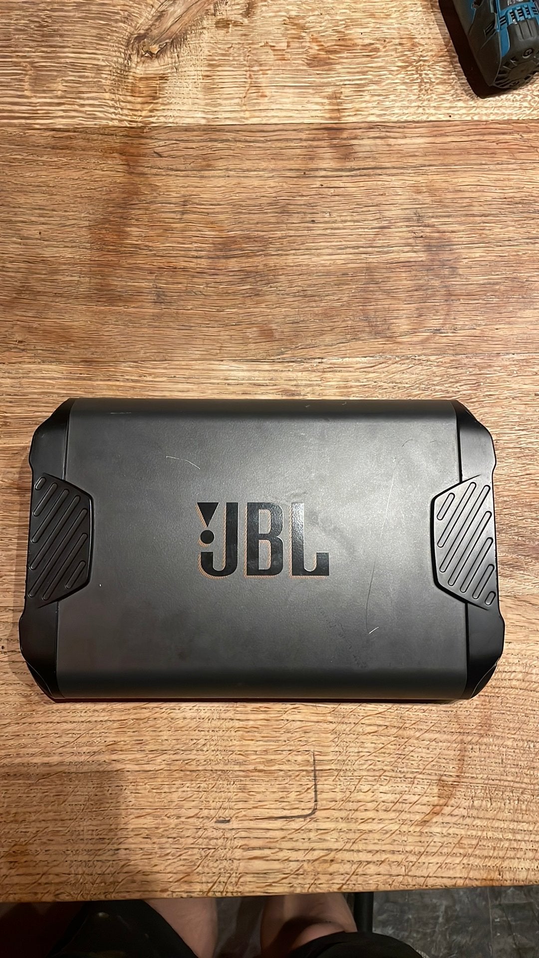 Jbl a704 versterker, Auto diversen, Ophalen of Verzenden, Gebruikt